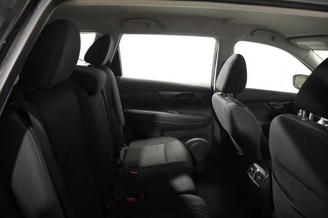 2019 Nissan Rogue S photo