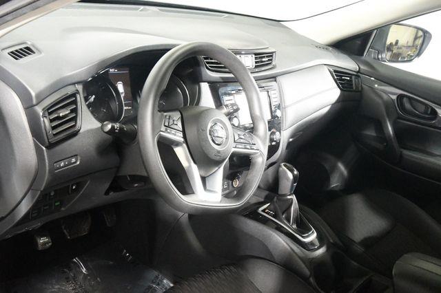 2019 Nissan Rogue S photo