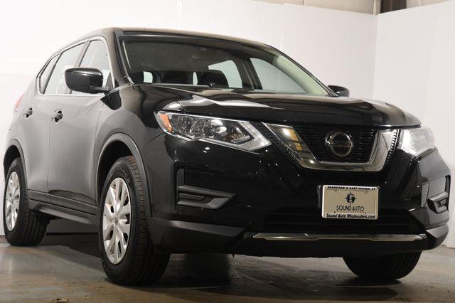 2019 Nissan Rogue S photo