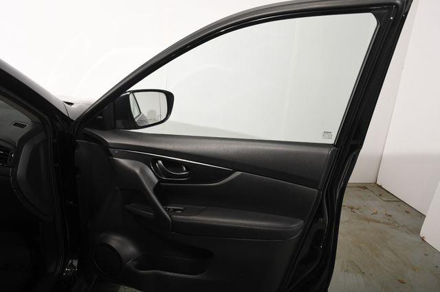 2019 Nissan Rogue S photo