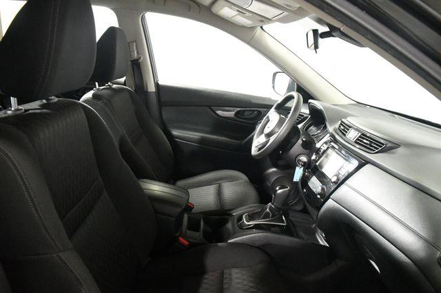 2019 Nissan Rogue S photo