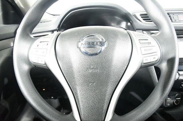 2015 Nissan Rogue SV photo