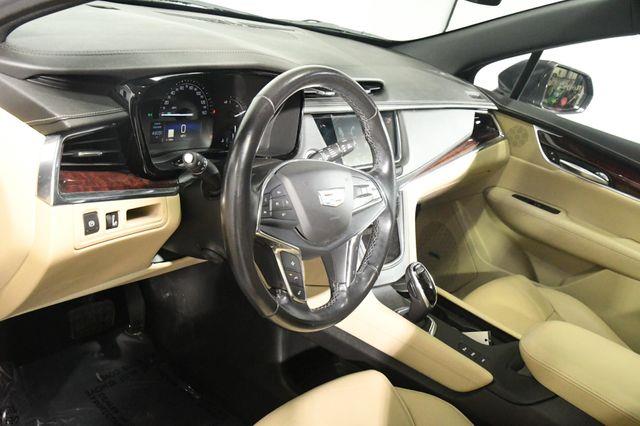 2018 Cadillac XT5 Luxury AWD photo