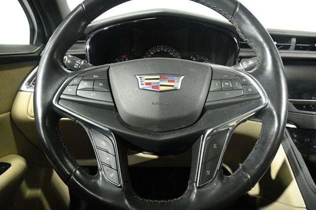 2018 Cadillac XT5 Luxury AWD photo