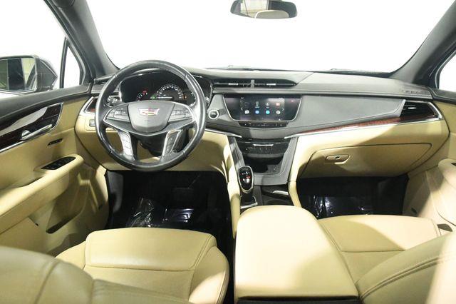 2018 Cadillac XT5 Luxury AWD photo