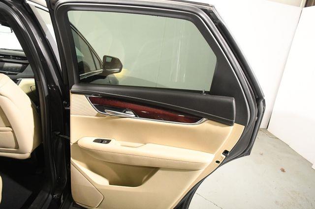 2018 Cadillac XT5 Luxury AWD photo