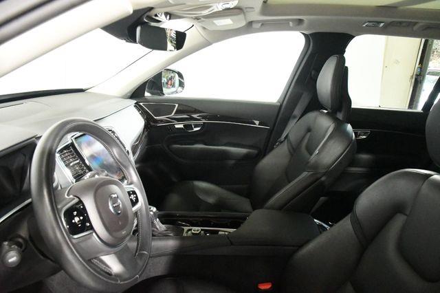 2017 Volvo XC90 Momentum photo