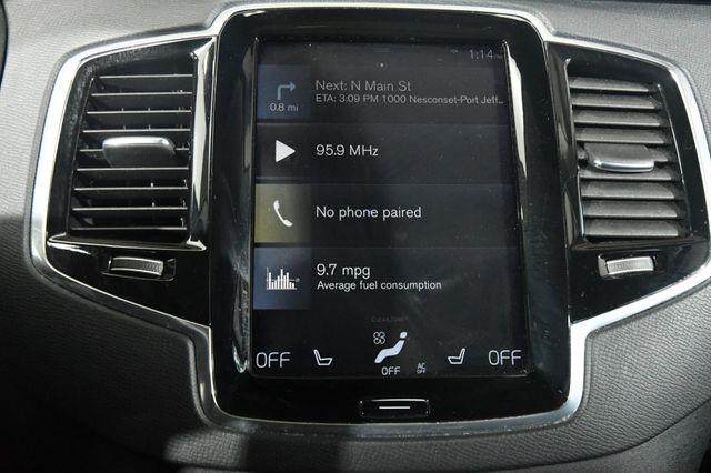 2017 Volvo XC90 Momentum photo