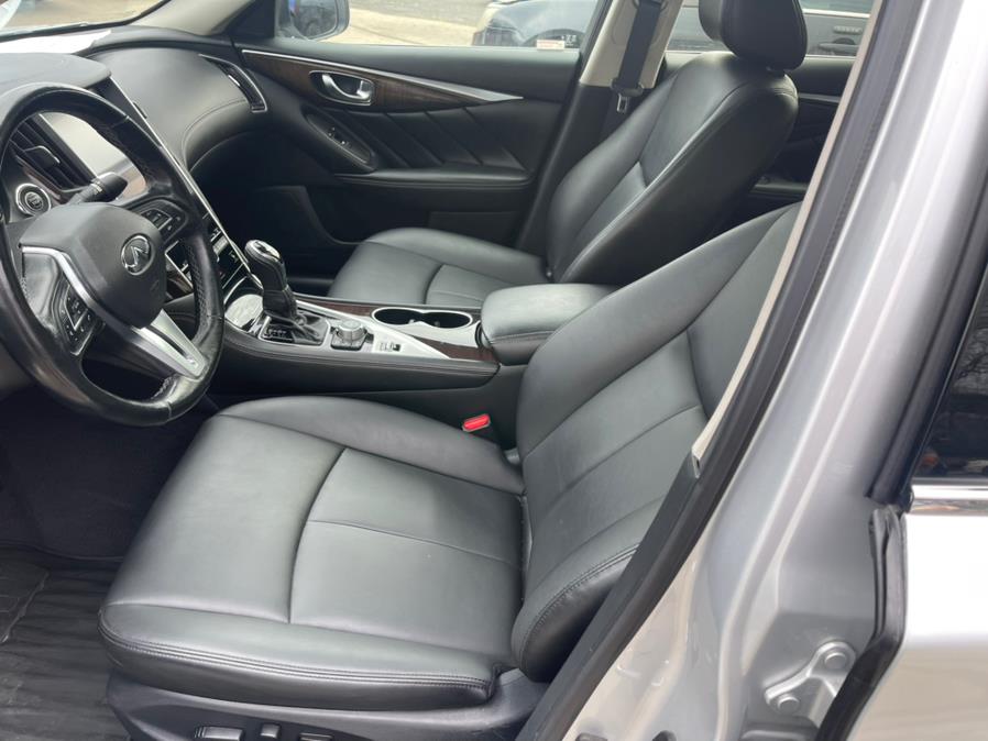 2018 Infiniti Q50 3.0t LUXE AWD photo