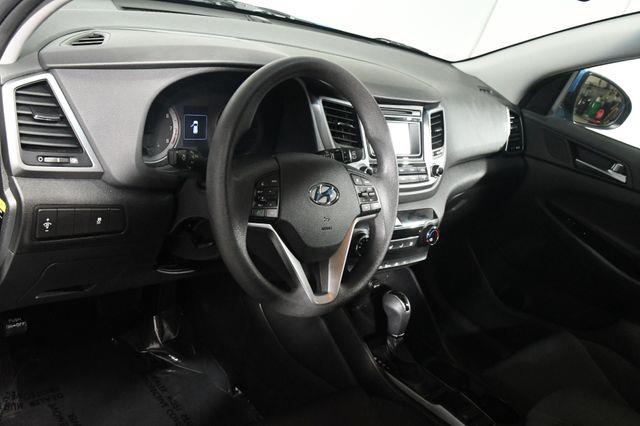 2018 Hyundai Tucson SE Blind Spot photo