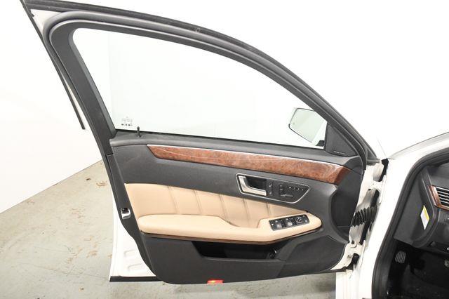 2013 Mercedes-Benz E-Class E350 4MATIC Luxury photo