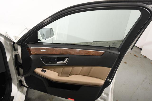 2013 Mercedes-Benz E-Class E350 4MATIC Luxury photo