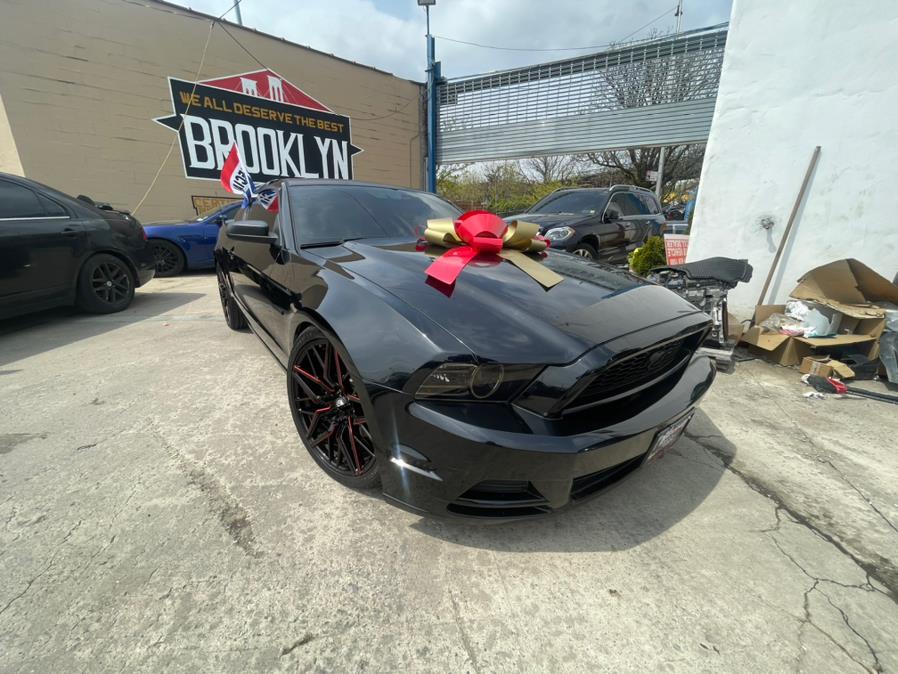2013 Ford Mustang V6 photo