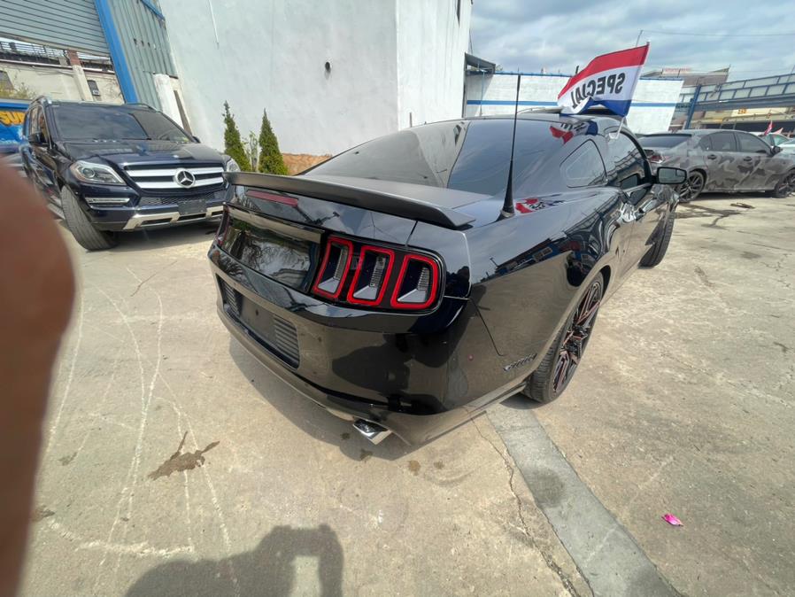 2013 Ford Mustang V6 photo