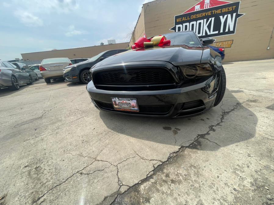 2013 Ford Mustang V6 photo