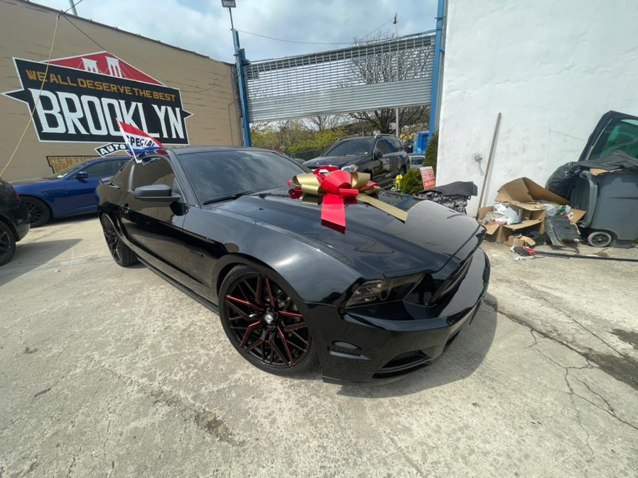 2013 Ford Mustang V6 photo