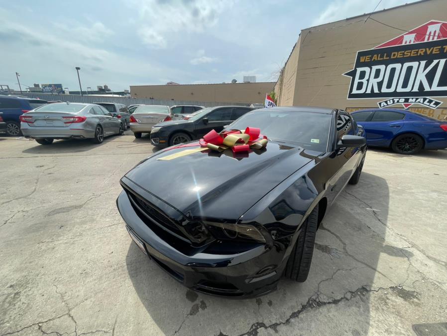 2013 Ford Mustang V6 photo