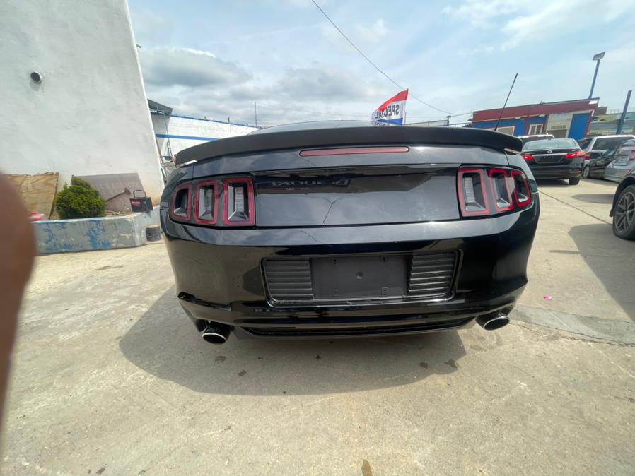 2013 Ford Mustang V6 photo