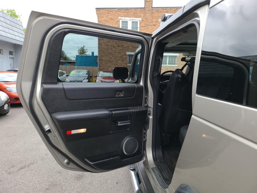 2005 HUMMER H2 photo