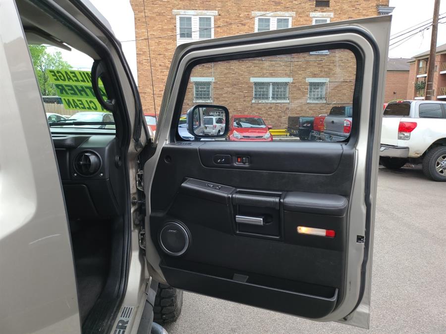 2005 HUMMER H2 photo