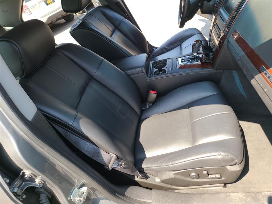 2005 Cadillac STS photo