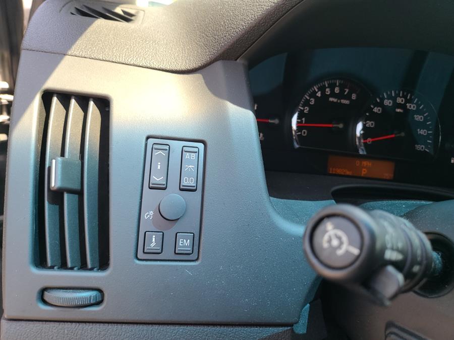 2005 Cadillac STS photo