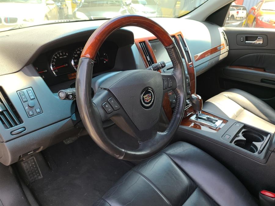2005 Cadillac STS photo