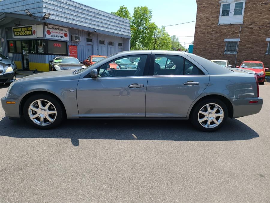 2005 Cadillac STS photo