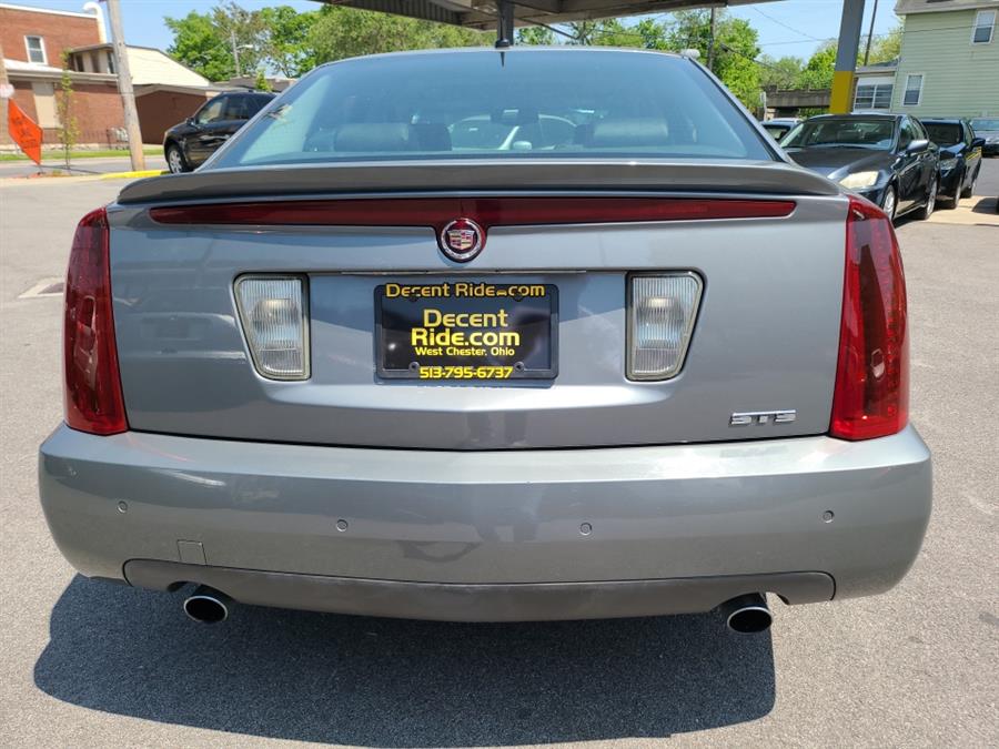 2005 Cadillac STS photo