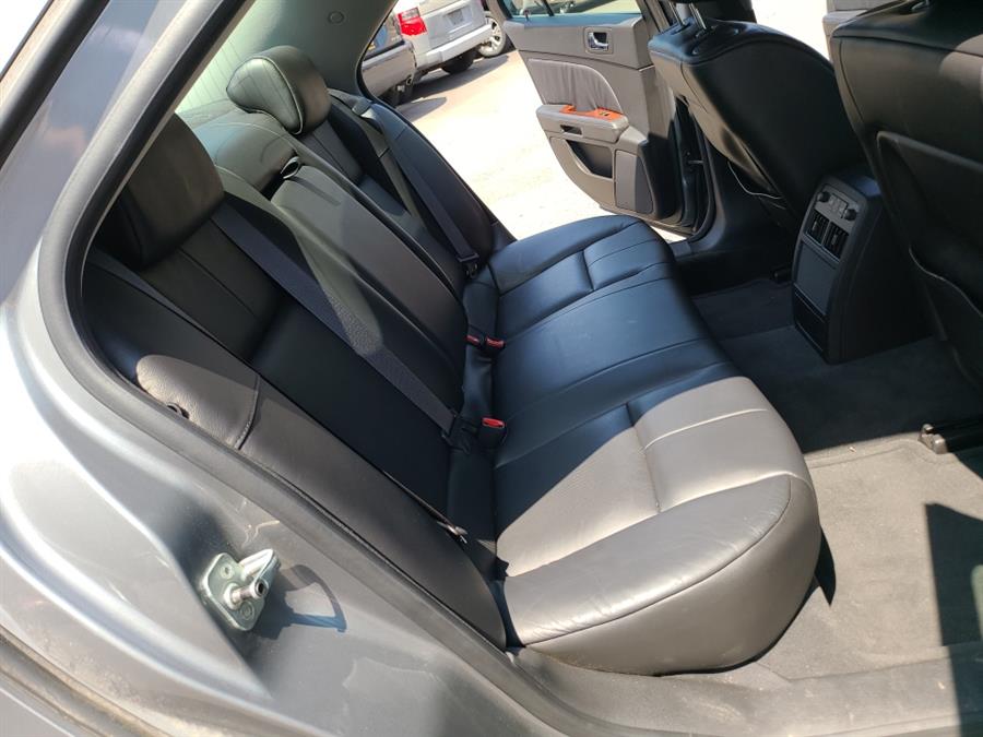 2005 Cadillac STS photo