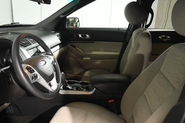 2015 Ford Explorer 3rd Row photo