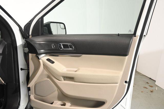 2015 Ford Explorer 3rd Row photo
