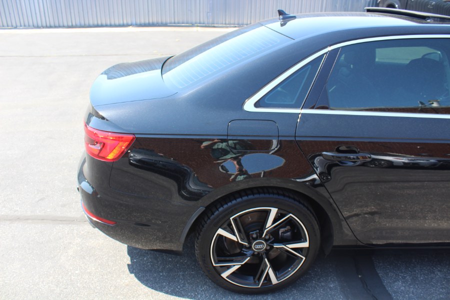 2017 Audi A4 2.0T Prestige photo