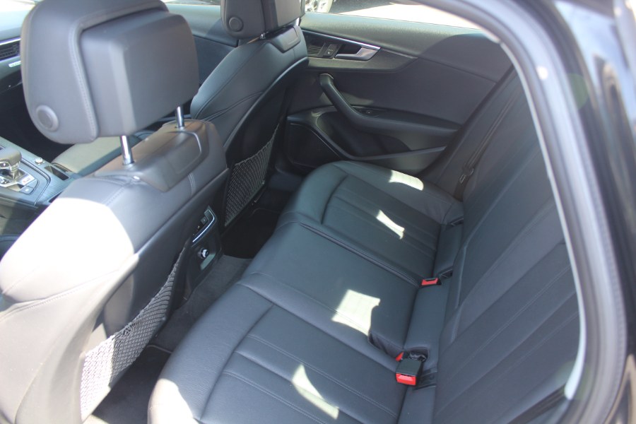 2017 Audi A4 2.0T Prestige photo