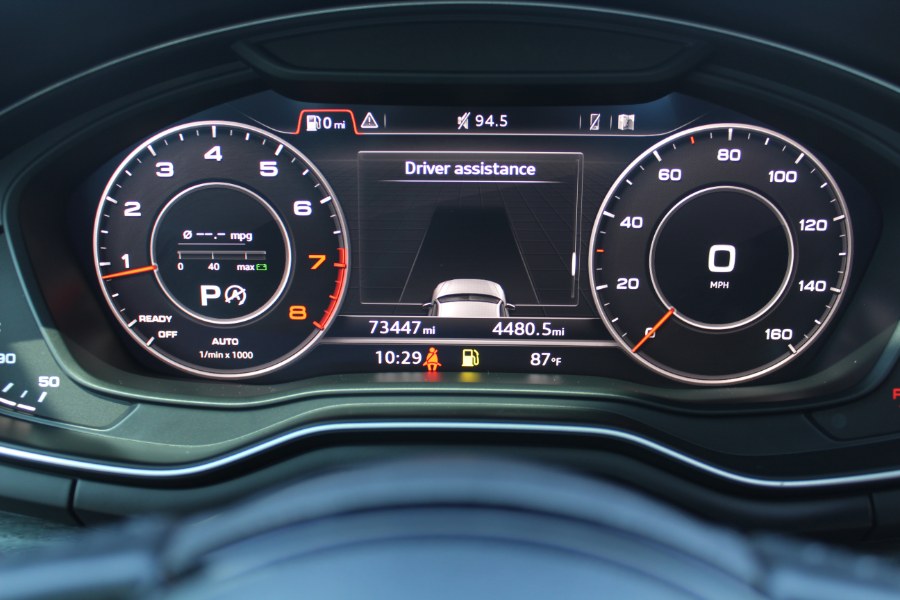 2017 Audi A4 2.0T Prestige photo