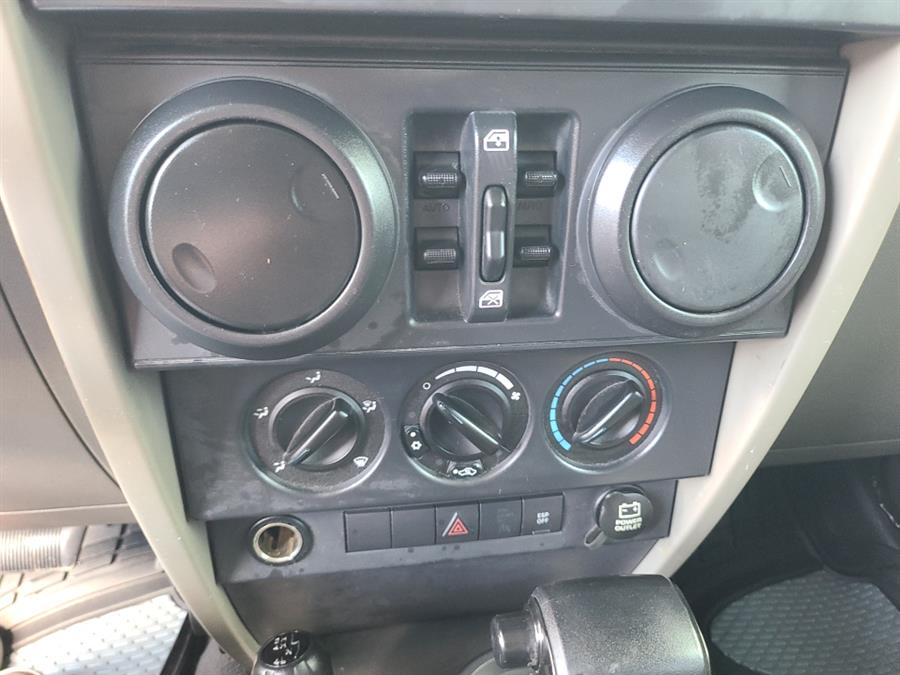 2007 Jeep Wrangler Unlimited Sahara photo