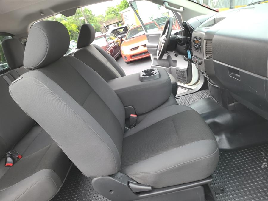 2014 Nissan Titan S photo