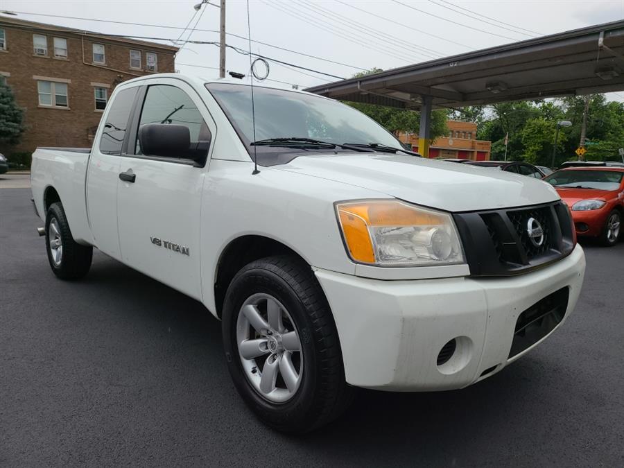 The 2014 Nissan Titan S photos