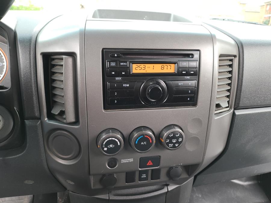 2014 Nissan Titan S photo
