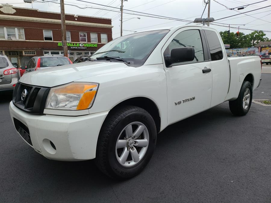 2014 Nissan Titan S photo