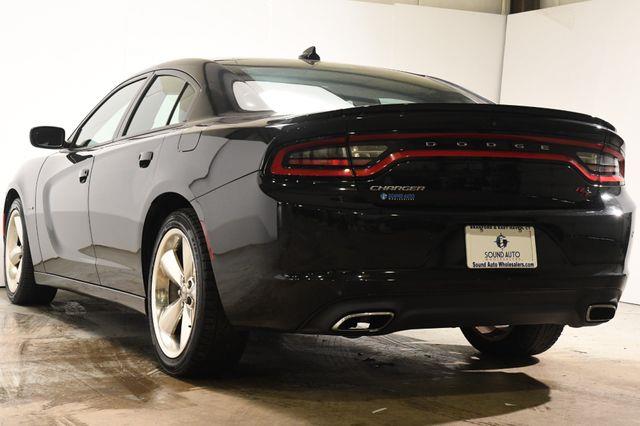 2015 Dodge Charger Road/Track photo
