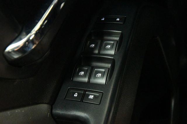 2018 Chevrolet Silverado 2500HD Knapheide Work Box photo