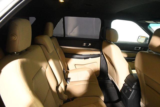 2016 Ford Explorer w/ 3rd Row photo