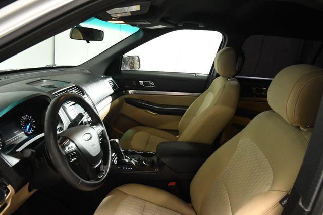 2016 Ford Explorer w/ 3rd Row photo