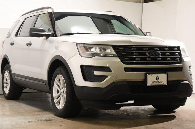 2016 Ford Explorer w/ 3rd Row photo