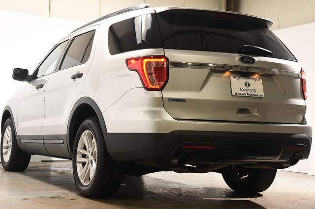 2016 Ford Explorer w/ 3rd Row photo