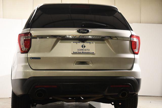 2016 Ford Explorer w/ 3rd Row photo