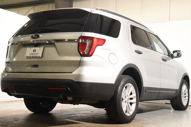 2016 Ford Explorer w/ 3rd Row photo