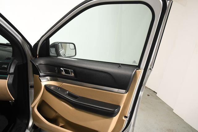 2016 Ford Explorer w/ 3rd Row photo