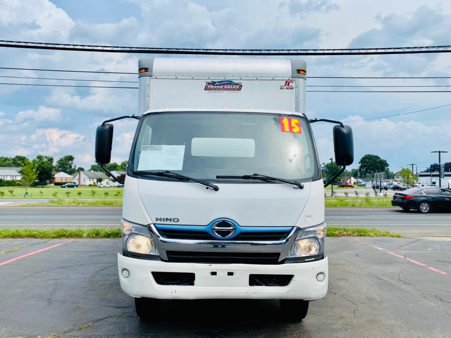 2015 Hino 195 20 FT BOX TRUCK photo